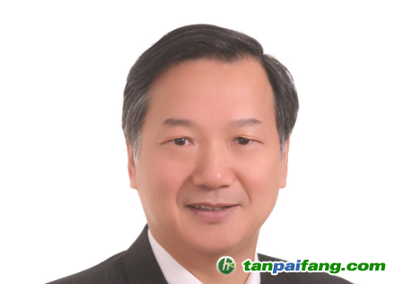 周宏春   國(guó)務(wù)院發(fā)展研究中心研究員、副巡視員，國(guó)務(wù)院特殊津貼獲得者;從事資源、環(huán)境、可持續(xù)發(fā)展等領(lǐng)域的產(chǎn)業(yè)和政策研究 