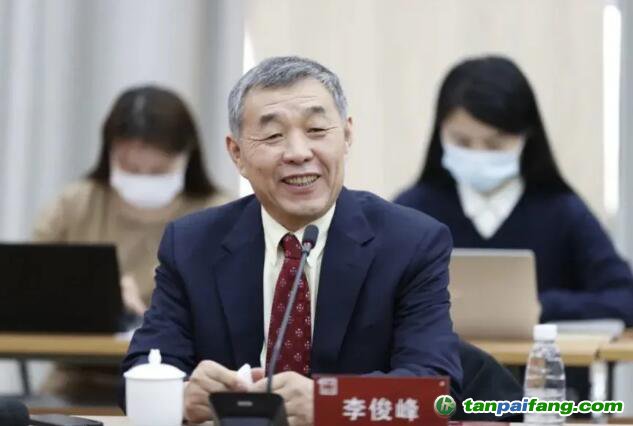 氣候?qū)＜遥禾贾泻湍繕?biāo)將深刻影響未來全球產(chǎn)業(yè)鏈的重組、重構(gòu)