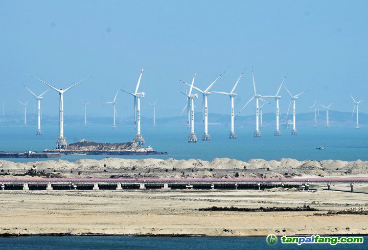 2021年3月9日，三峽福清興化灣海上風(fēng)電場(chǎng)。新華社記者 林善傳 攝